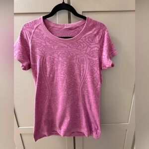 Lululemon short sleeve workout shirt